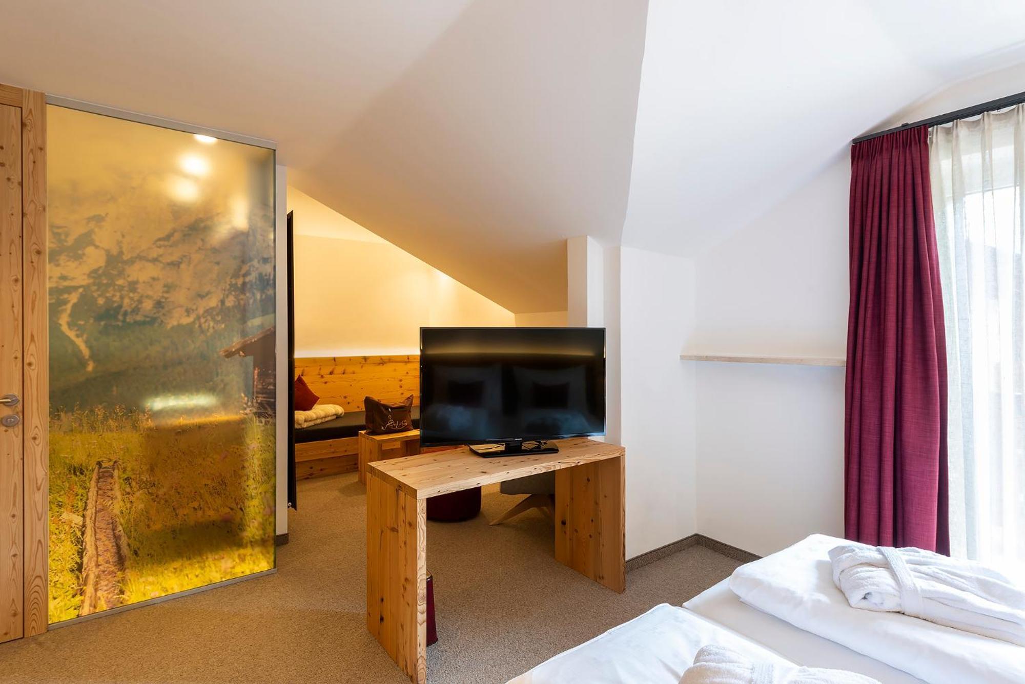 Hotel Seelaus Alpe Di Siusi Ruang foto